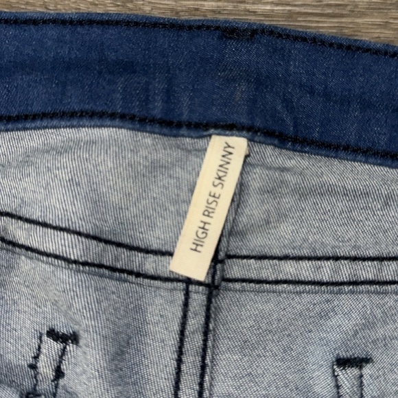 Rag & Bone High Rise Blue Skinny Jeans - Size 28in - Picture 4 of 8